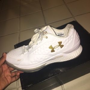 UA Curry 1 Low
